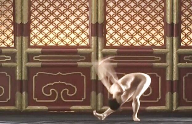 XXX یک مرد یک سگ با کون بزرگ نشستن روی کیر مصنوعی شهوانی فیلمسکسی
