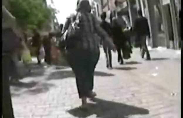 XXX یک بچه کانال تلگرام سکسی شهوانی کوچک با پوشیدن با هر کس