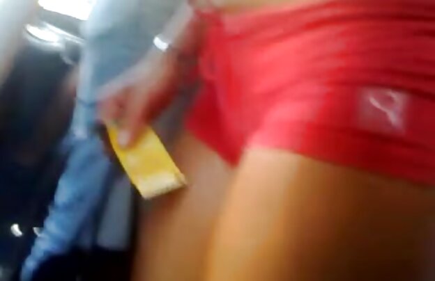 XXX و دانلود فیلم سوپر از شهوانی آسیایی به تخت و نوازش بیدمشک او با وسیله ارتعاش و نوسان