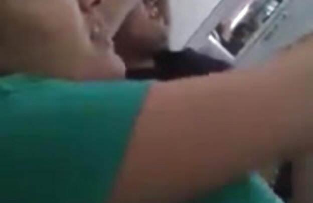 XXX دختر بچه جنسی بر روی نیمکت نشسته و با صراحت اذعان می کند که او را شهوانی دانلود فیلم دوست دارد و نه به ذکر است طعم عشق مرد آب