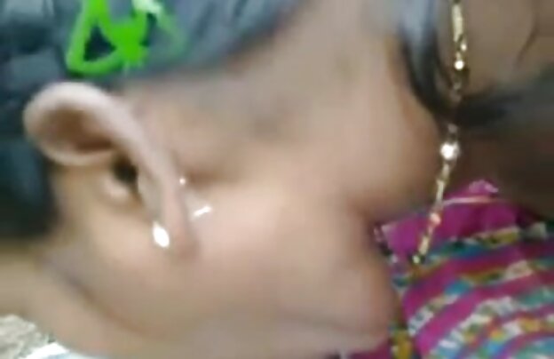 XXX تنها 18 و این در حال حاضر با تجربه و با تجربه فاحشه! چه شگفت انگیز لرزش پاها, چگونه آرامی خم کردن پشت خود جدیدترین شهوانی را و چگونه به طرز ماهرانه ای بر بنیادی